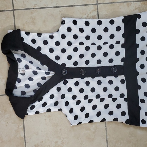 Black & White Sleeveless Polka-dot Summer Dress size M Collared Neck w/ Buttons - Picture 5 of 15